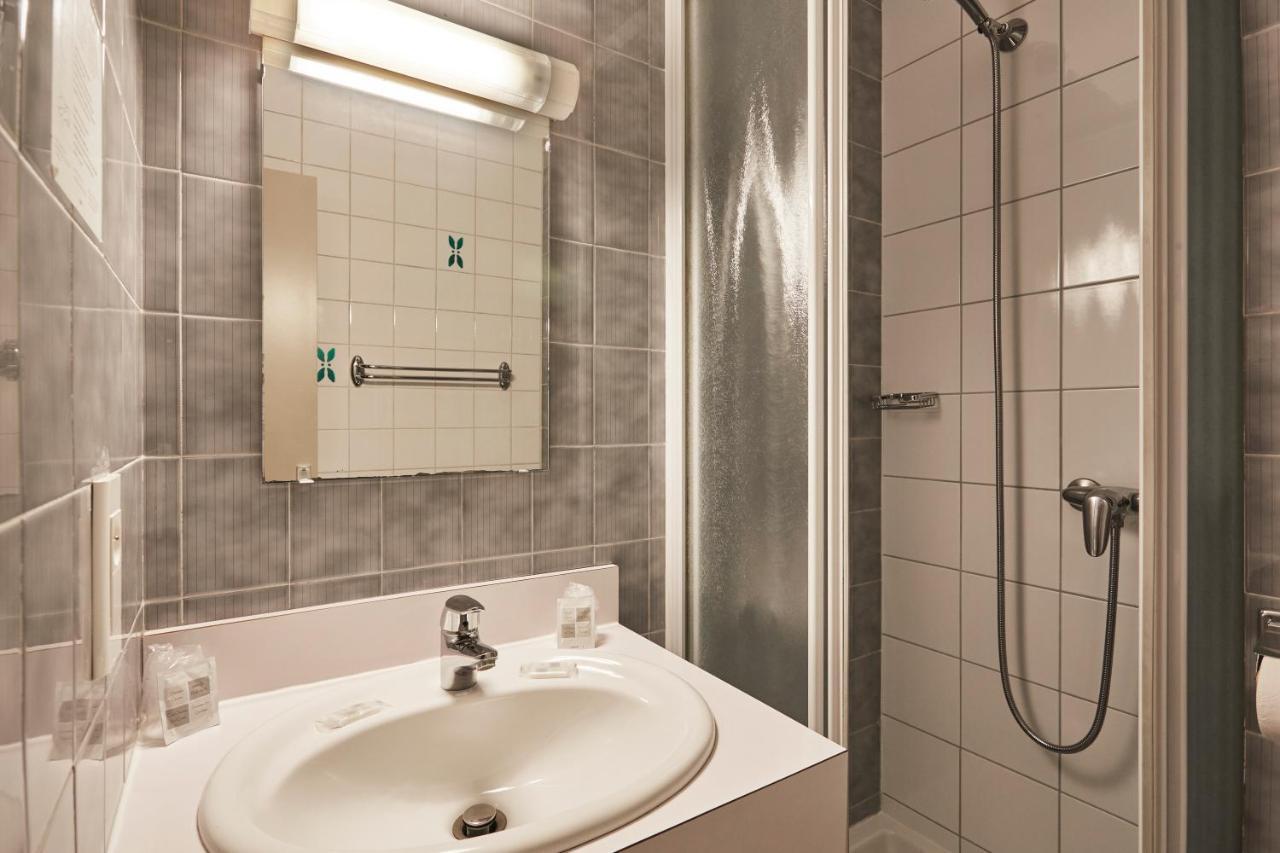 Cit'Hotel Le National Cluses Eksteriør billede